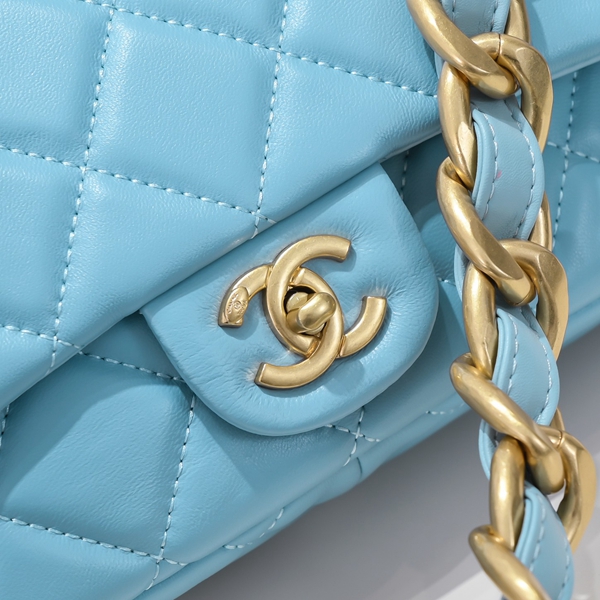 シャネルバッグ素材ディテール